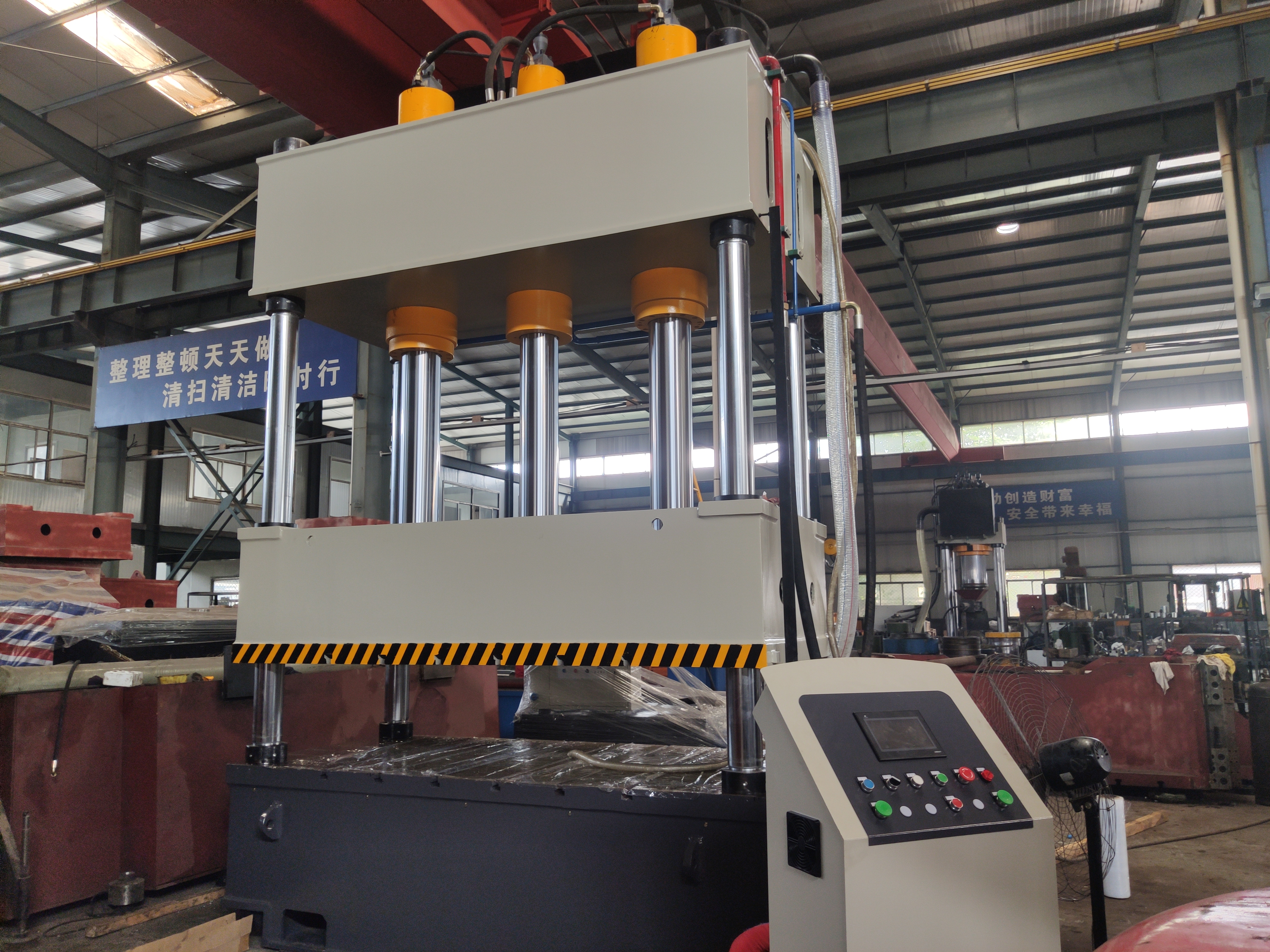 <a href=http://www.gzbtf.cn/news_article?news_id=156>天津液壓設(shè)備</a>